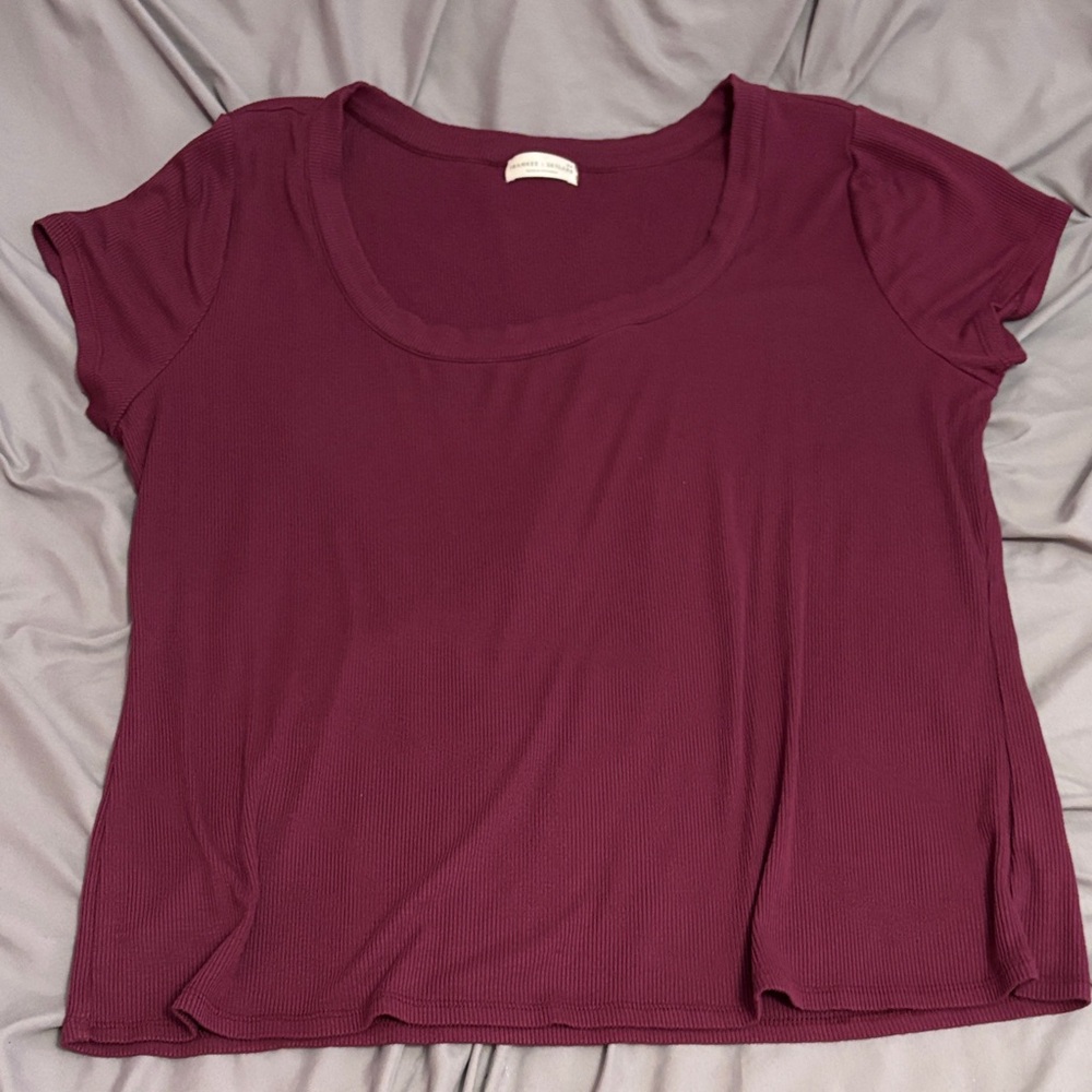 Chic Maroon Short Sleeve Top